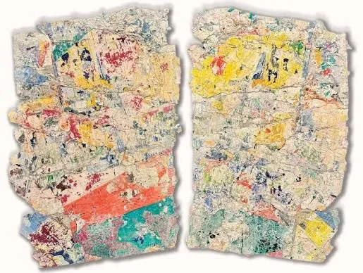 Obra de Alfredo Romero hecha con capas de carteles y papel rescatado de la calle