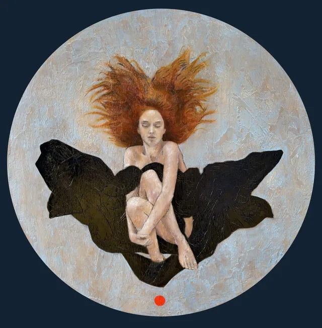 Pintura circular de Javier Barrera: mujer pelirroja suspendida sobre una mancha negra